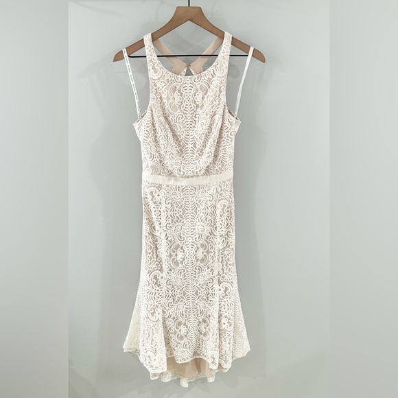 David’s Bridal DB Studio Lace Open Back Dress Beige Size 8 - Picture 4 of 8